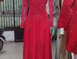 Váy dạ hội cho mẹ màu đỏ