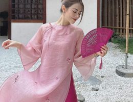 Áo dài hồnh thêu hoa dáng suông